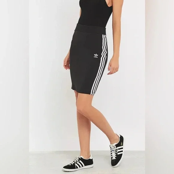 Adidas Originals Bellista Three Stripe Ribbed Black, White & Pink Skirt Small